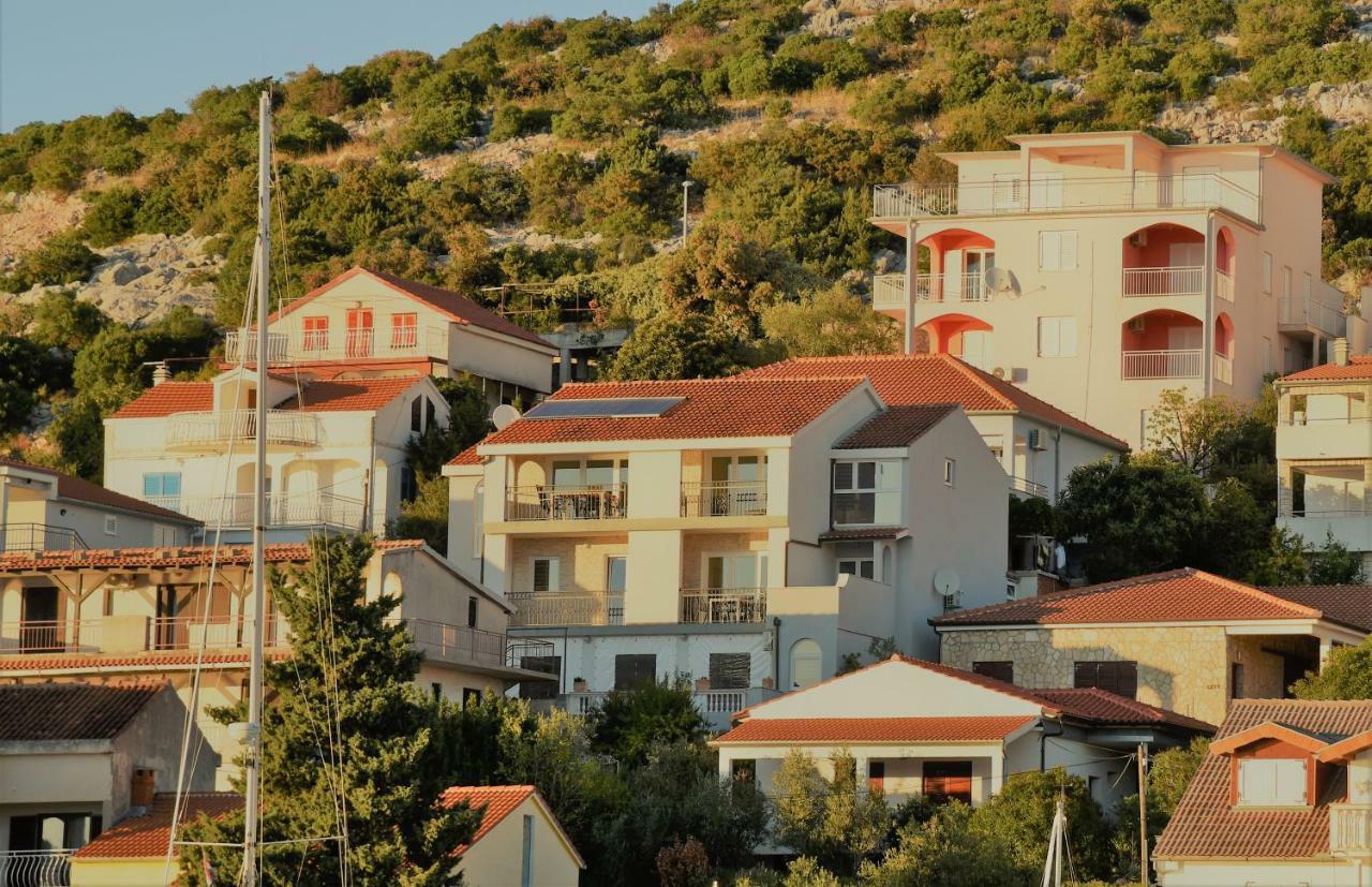 Villa Pina Appartment Chantos Tisno Εξωτερικό φωτογραφία