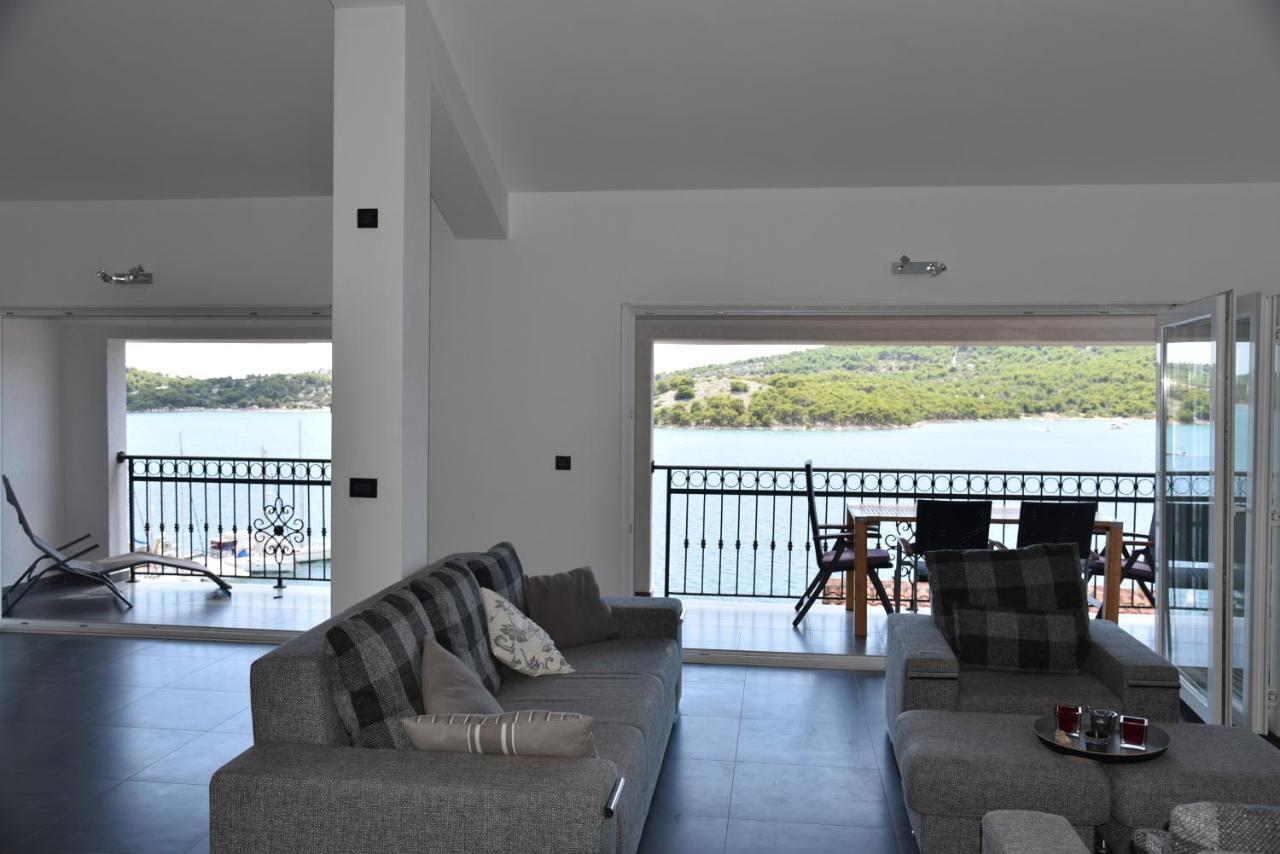 Villa Pina Appartment Chantos Tisno Εξωτερικό φωτογραφία
